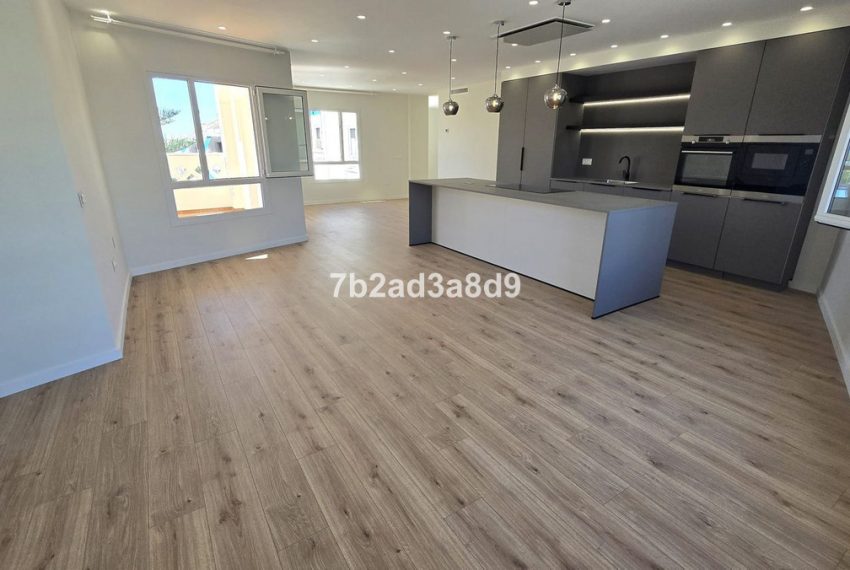 R5108839-Apartment-For-Sale-San-Pedro-de-Alcantara-Penthouse-4-Beds-230-Built-2