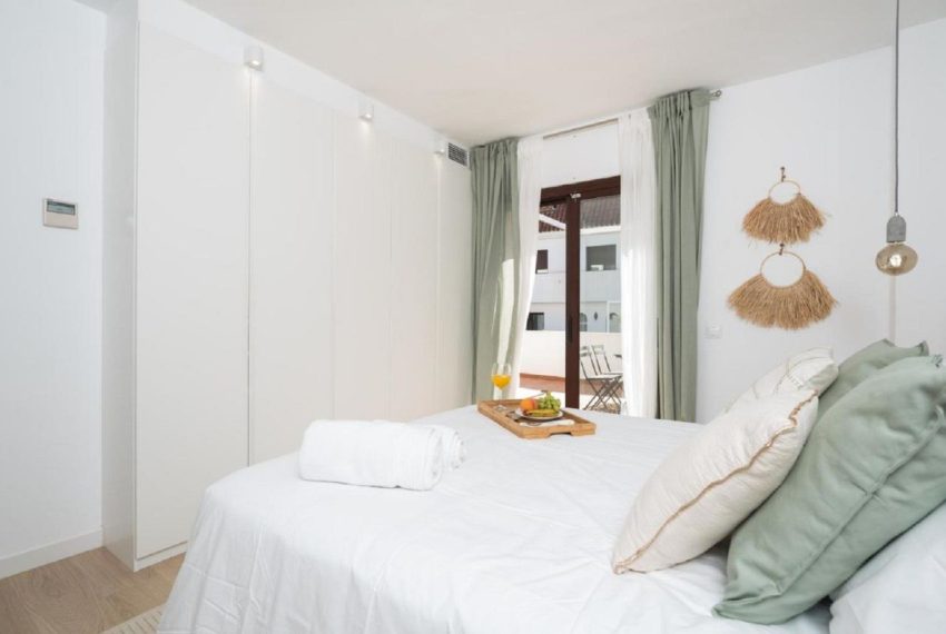 R5123905-Apartment-For-Sale-The-Golden-Mile-Middle-Floor-Apartment-2-Beds-84-Built-11