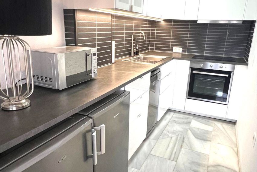 R5135311-Apartment-For-Sale-The-Golden-Mile-Duplex-2-Beds-62-Built-3