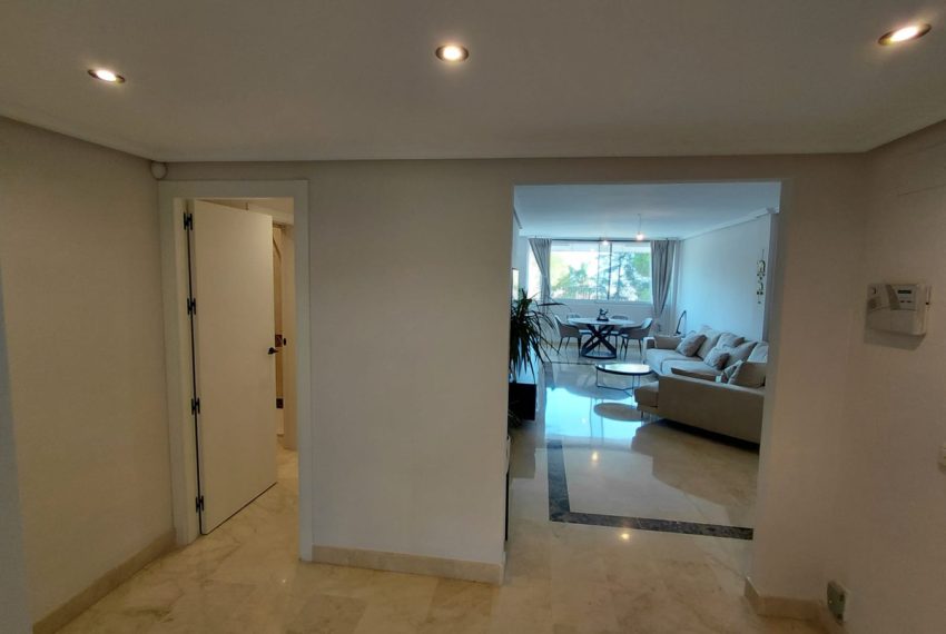 R5141980-Apartment-For-Sale-Nagueles-Middle-Floor-Apartment-2-Beds-129-Built-8