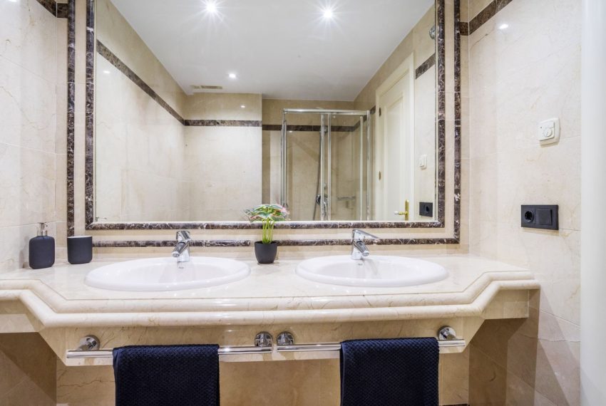 R5153680-Apartment-For-Sale-Marbella-Ground-Floor-Apartment-3-Beds-192-Built-4