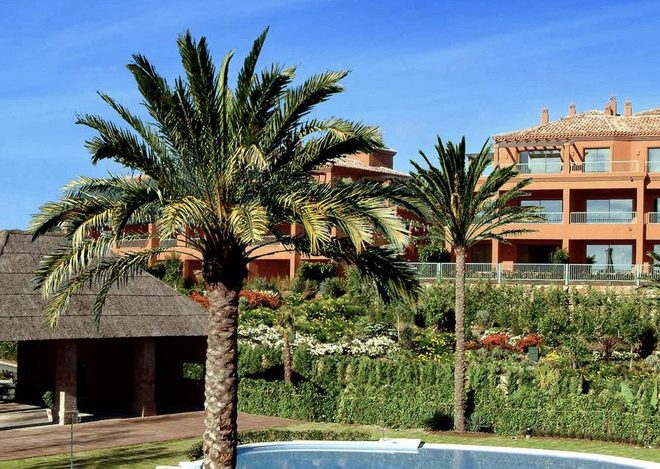 R5157052-Image 1-Ground Floor Apartment - 3 Beds - 135 Built