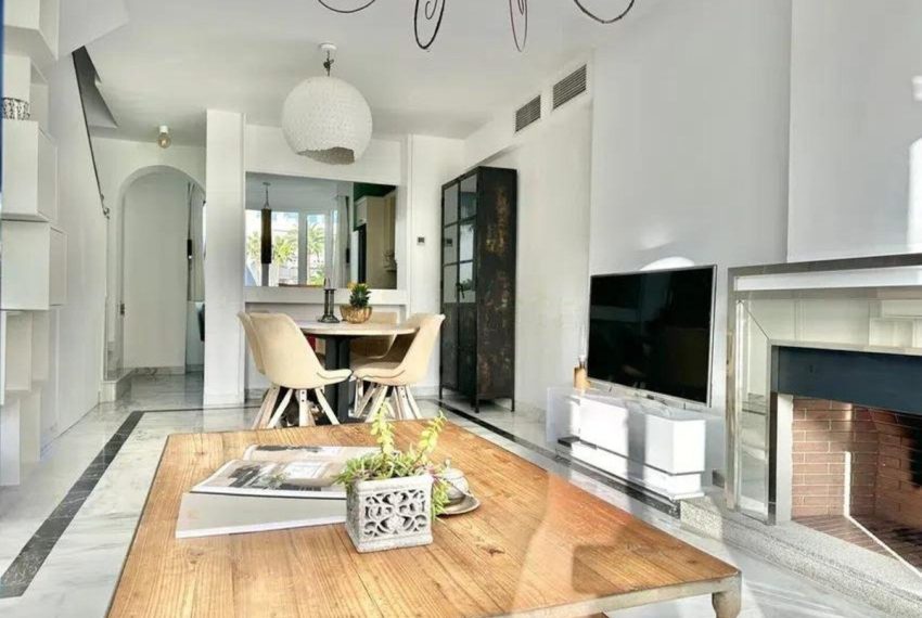 R5160826-Apartment-For-Sale-The-Golden-Mile-Duplex-2-Beds-125-Built-6