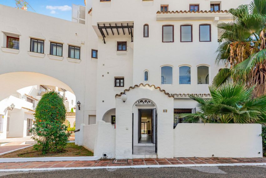 R5169550-Apartment-For-Sale-Puerto-Banus-Ground-Floor-Apartment-4-Beds-128-Built-2