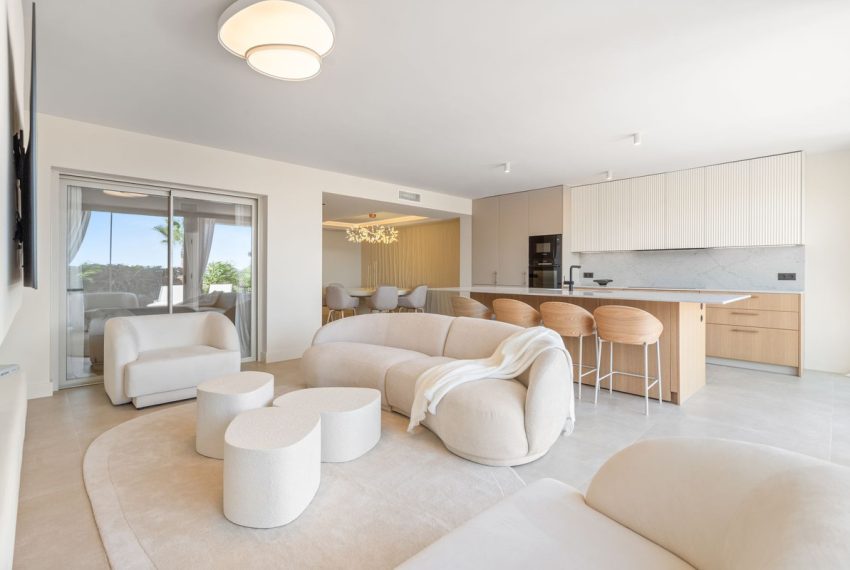 R5176876-Apartment-For-Sale-Nueva-Andalucia-Ground-Floor-Apartment-3-Beds-170-Built-4