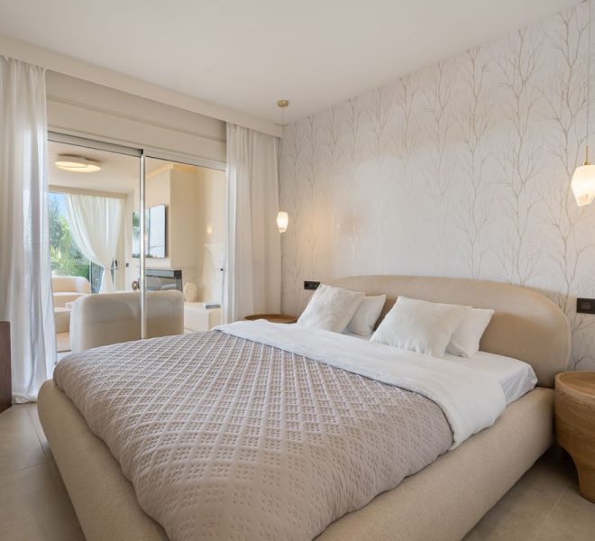 R5176876-Image 1-Ground Floor Apartment - 3 Beds - 170 Built