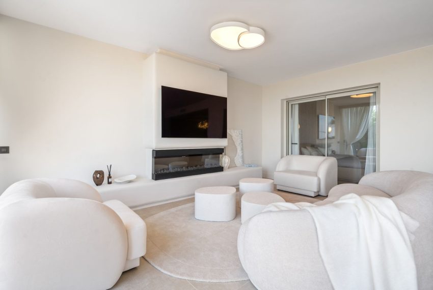 R5176876-Apartment-For-Sale-Nueva-Andalucia-Ground-Floor-Apartment-3-Beds-170-Built-9