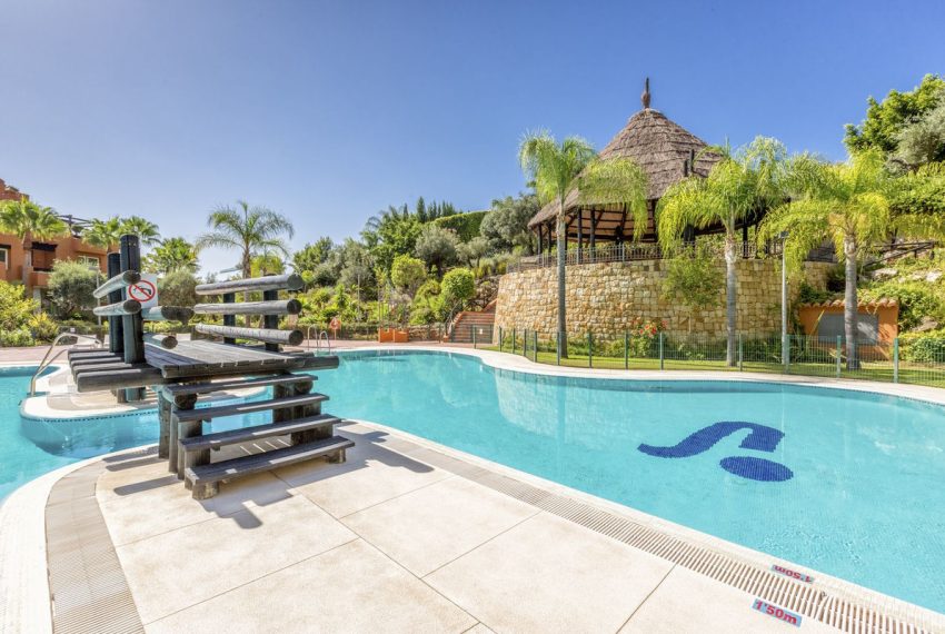 R5195074-Apartment-For-Sale-Nueva-Andalucia-Ground-Floor-Apartment-2-Beds-118-Built-1