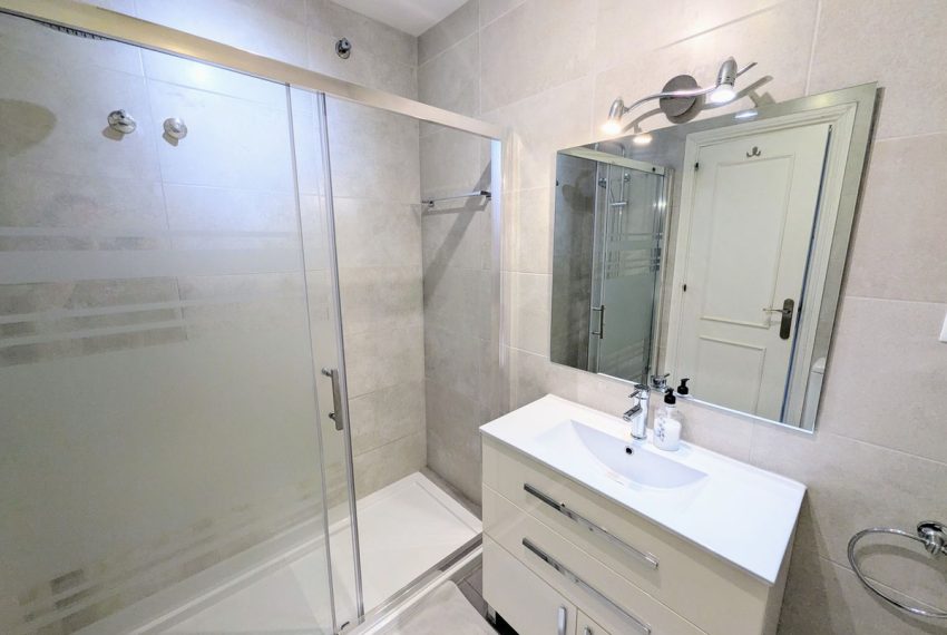 R5199724-Apartment-For-Sale-Calahonda-Penthouse-2-Beds-90-Built-17