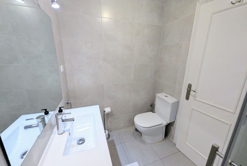 R5199724-Apartment-For-Sale-Calahonda-Penthouse-2-Beds-90-Built-19