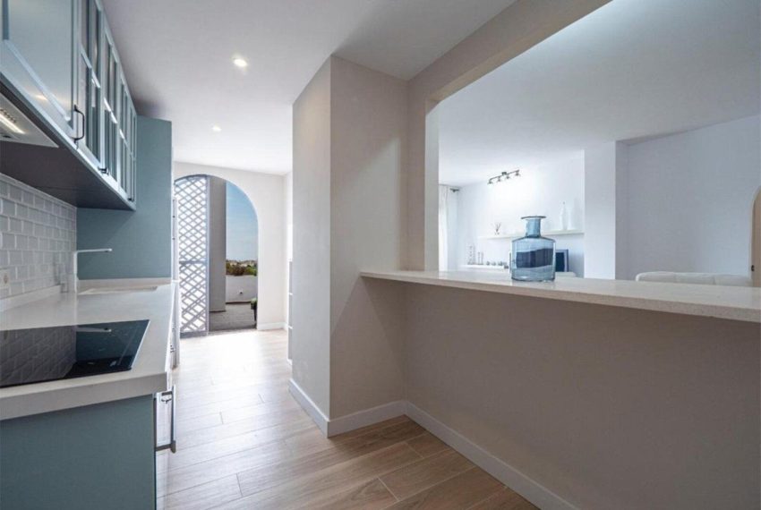 R5202553-Apartment-For-Sale-The-Golden-Mile-Middle-Floor-Apartment-2-Beds-90-Built-9