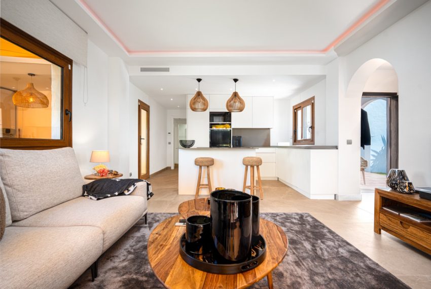 R5203297-Apartment-For-Sale-Nueva-Andalucia-Ground-Floor-Apartment-3-Beds-163-Built-1