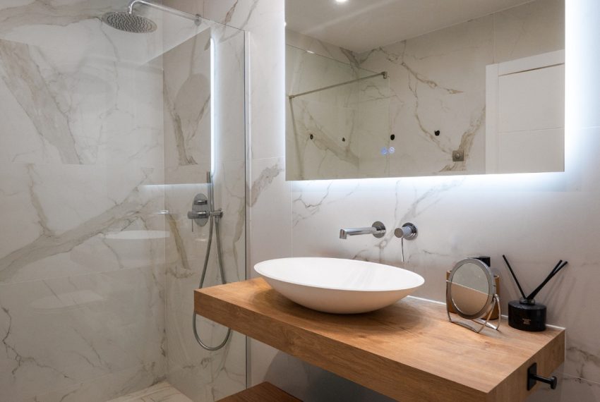 R5203297-Apartment-For-Sale-Nueva-Andalucia-Ground-Floor-Apartment-3-Beds-163-Built-14