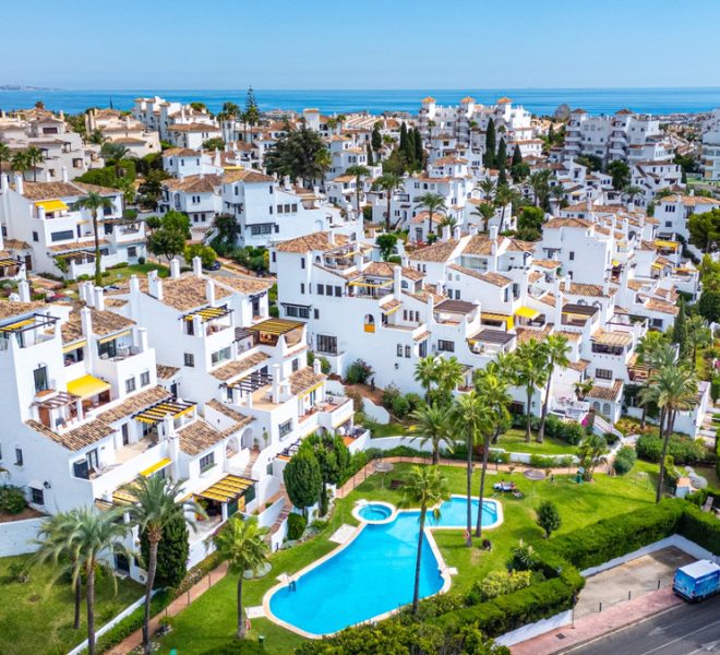 R5203297-Image 1-Ground Floor Apartment - 3 Beds - 163 Built