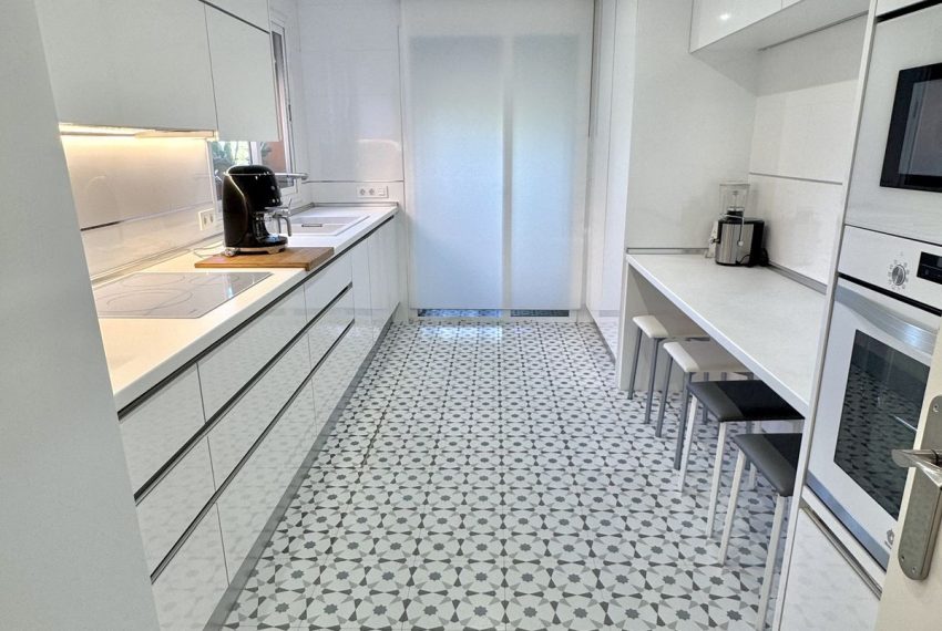 R5205988-Apartment-For-Sale-Guadalmina-Baja-Penthouse-Duplex-4-Beds-249-Built-10