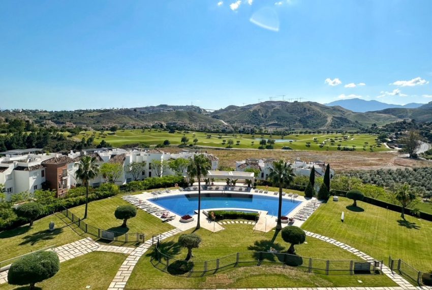 R5211541-Apartment-For-Sale-Los-Arqueros-Penthouse-Duplex-2-Beds-240-Built-1