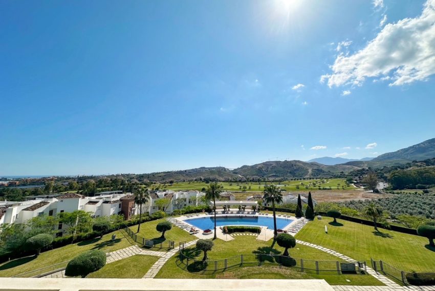 R5211541-Apartment-For-Sale-Los-Arqueros-Penthouse-Duplex-2-Beds-240-Built