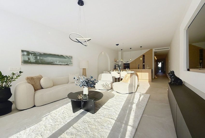 R5215654-House-For-Sale-Nueva-Andalucia-Townhouse-4-Beds-230-Built-16