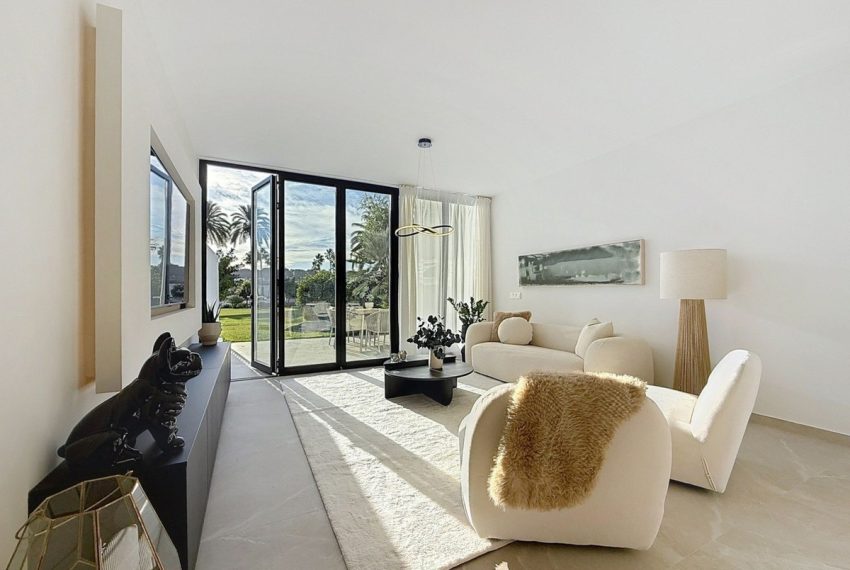 R5215654-House-For-Sale-Nueva-Andalucia-Townhouse-4-Beds-230-Built-3