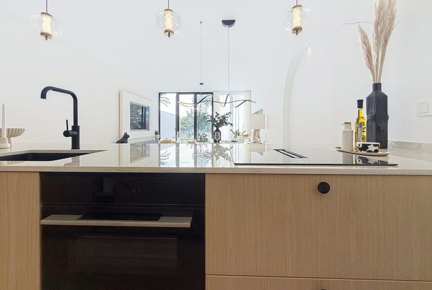 R5215654-House-For-Sale-Nueva-Andalucia-Townhouse-4-Beds-230-Built-8