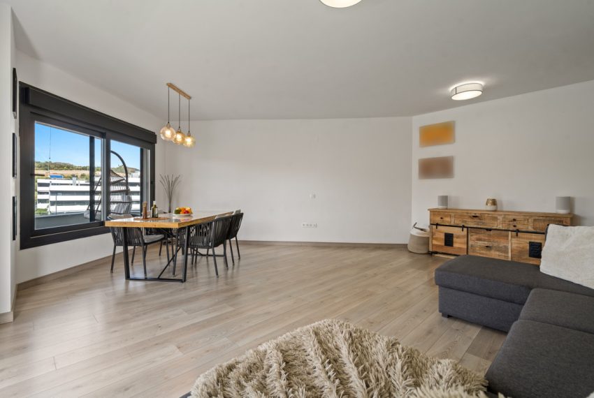 R5216956-Apartment-For-Sale-Estepona-Penthouse-4-Beds-149-Built-4