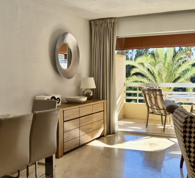 R5218408-Image 1-Middle Floor Apartment - 3 Beds - 151 Built