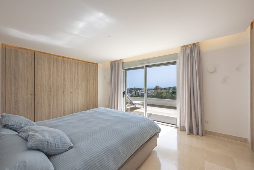R5221219-Apartment-For-Sale-Benahavis-Penthouse-Duplex-3-Beds-296-Built-11