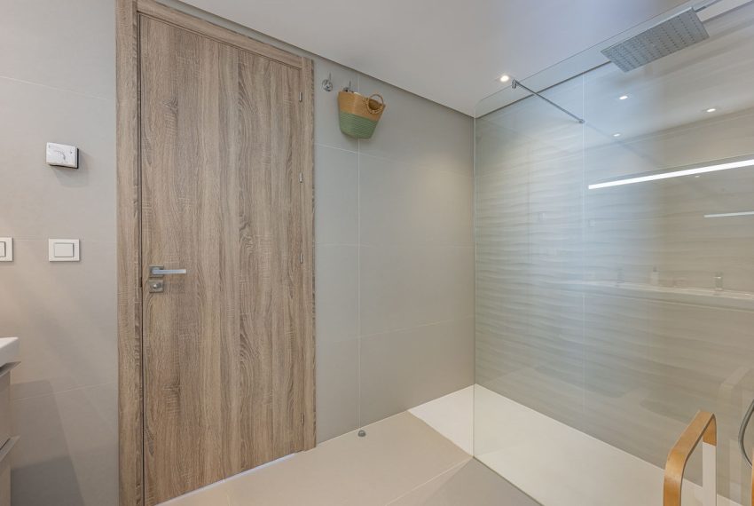 R5221219-Apartment-For-Sale-Benahavis-Penthouse-Duplex-3-Beds-296-Built-16