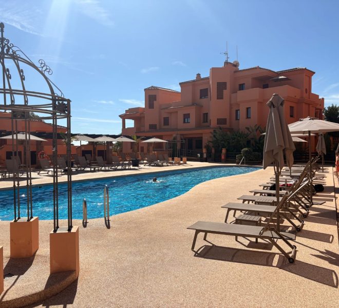 R5221693-Image 1-Middle Floor Apartment - 1 Beds - 65 Built