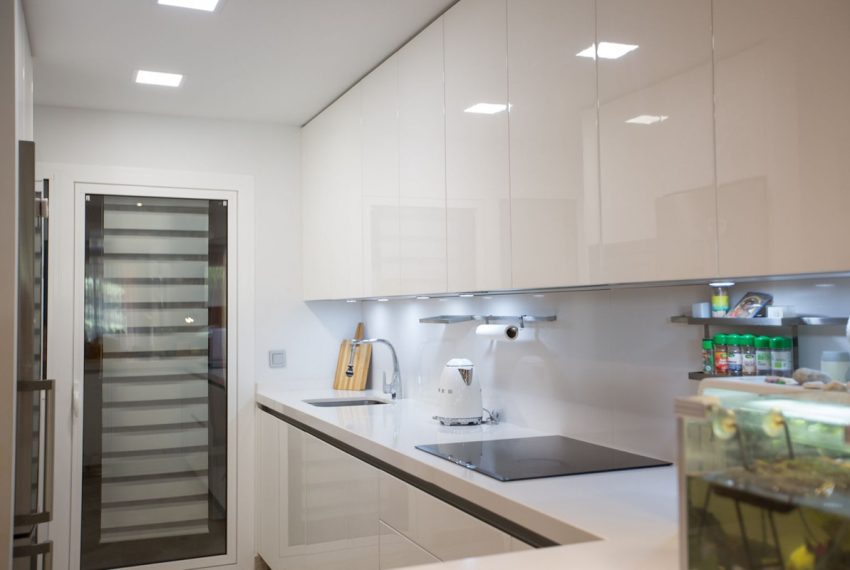 R5221963-Apartment-For-Sale-Nueva-Andalucia-Ground-Floor-Apartment-2-Beds-164-Built-11