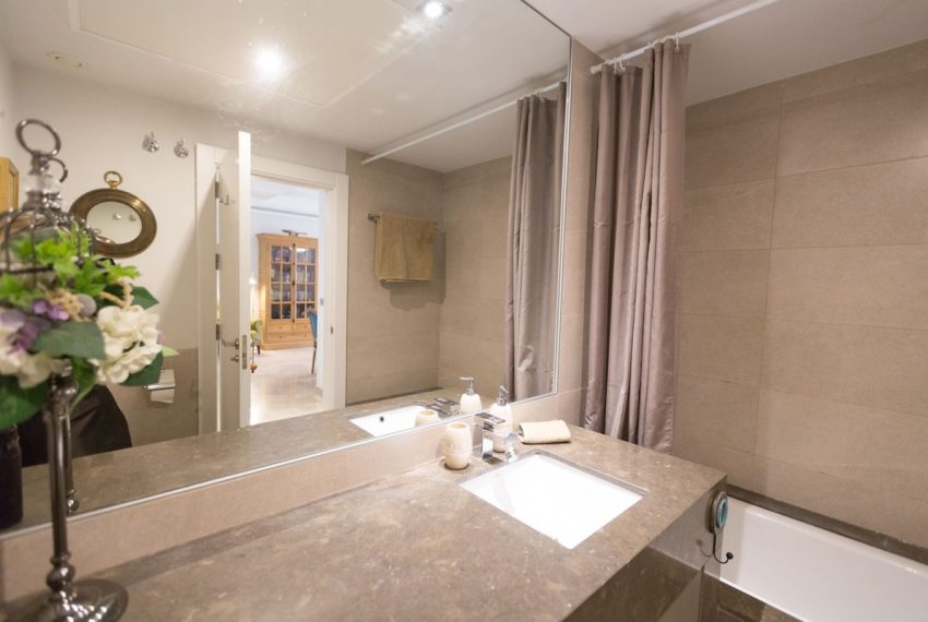 R5221963-Apartment-For-Sale-Nueva-Andalucia-Ground-Floor-Apartment-2-Beds-164-Built-14