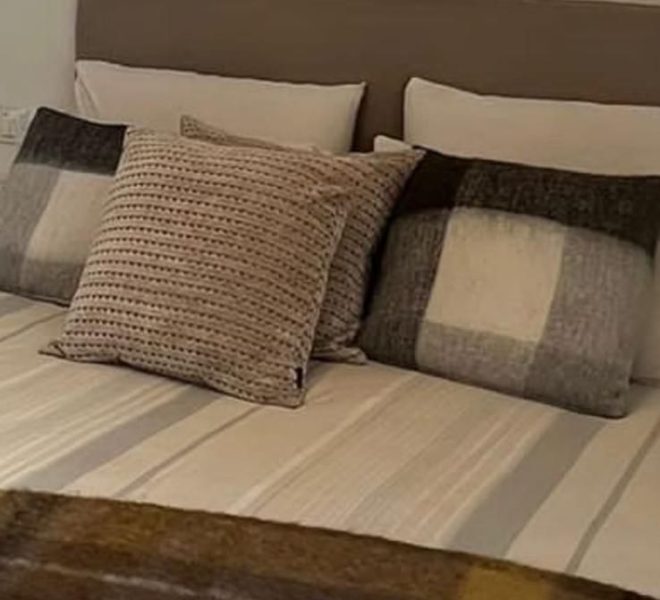 R5223292-Image 1-Middle Floor Apartment - 3 Beds - 140 Built