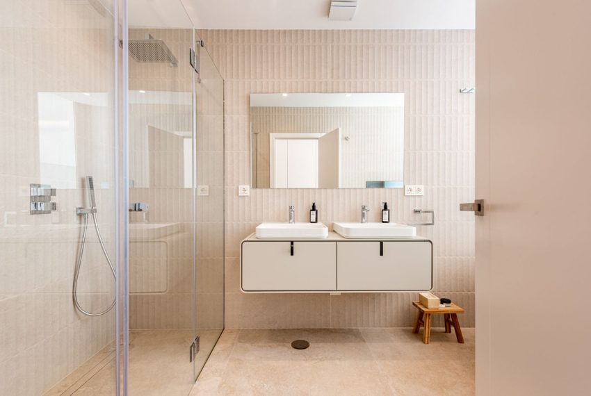 R5226784-House-For-Sale-Nueva-Andalucia-Townhouse-4-Beds-255-Built-14