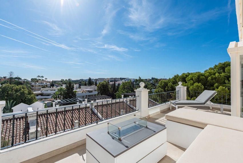 R5226784-House-For-Sale-Nueva-Andalucia-Townhouse-4-Beds-255-Built-17