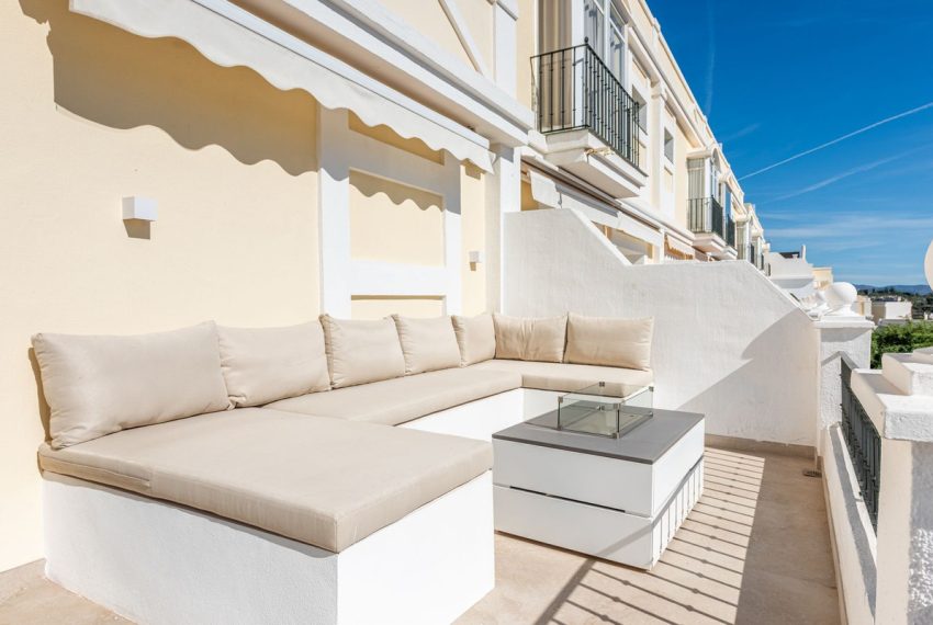 R5226784-House-For-Sale-Nueva-Andalucia-Townhouse-4-Beds-255-Built-18