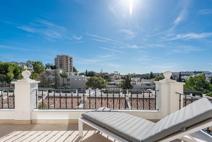 R5226784-House-For-Sale-Nueva-Andalucia-Townhouse-4-Beds-255-Built-19