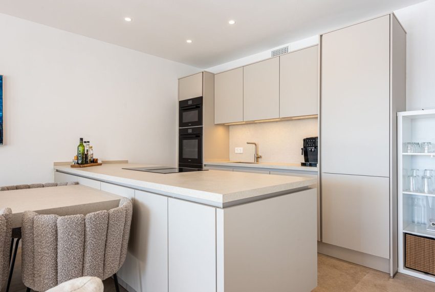 R5226784-House-For-Sale-Nueva-Andalucia-Townhouse-4-Beds-255-Built-5