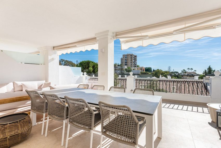 R5226784-House-For-Sale-Nueva-Andalucia-Townhouse-4-Beds-255-Built-9