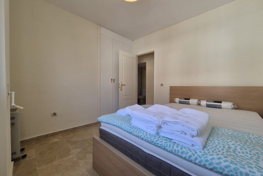 R5227660-Apartment-For-Sale-The-Golden-Mile-Duplex-3-Beds-117-Built-11