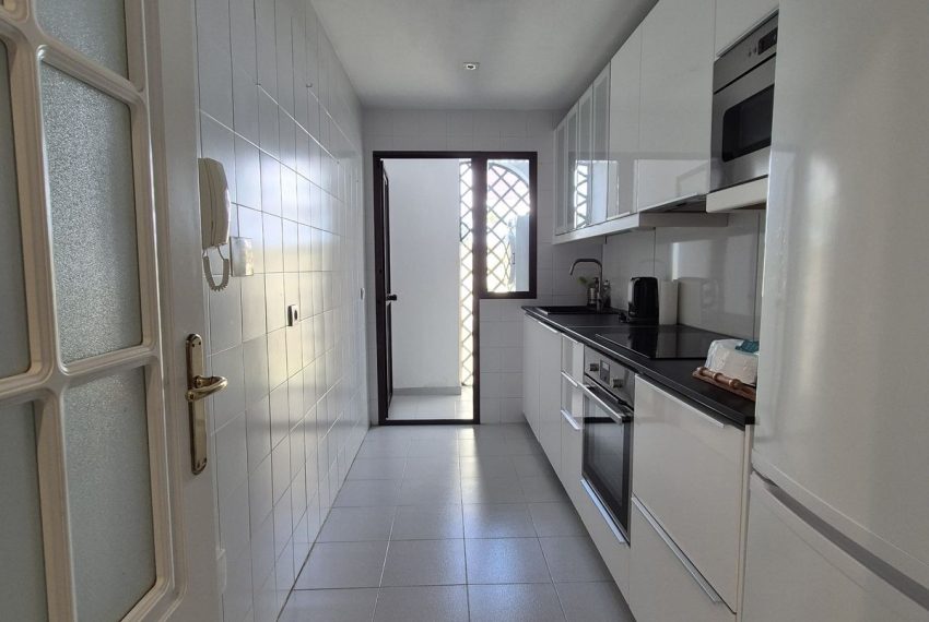 R5227660-Apartment-For-Sale-The-Golden-Mile-Duplex-3-Beds-117-Built-6