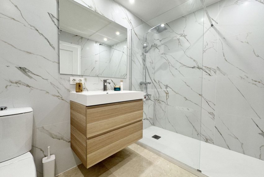 R5229328-Apartment-For-Sale-Nueva-Andalucia-Penthouse-2-Beds-149-Built-19