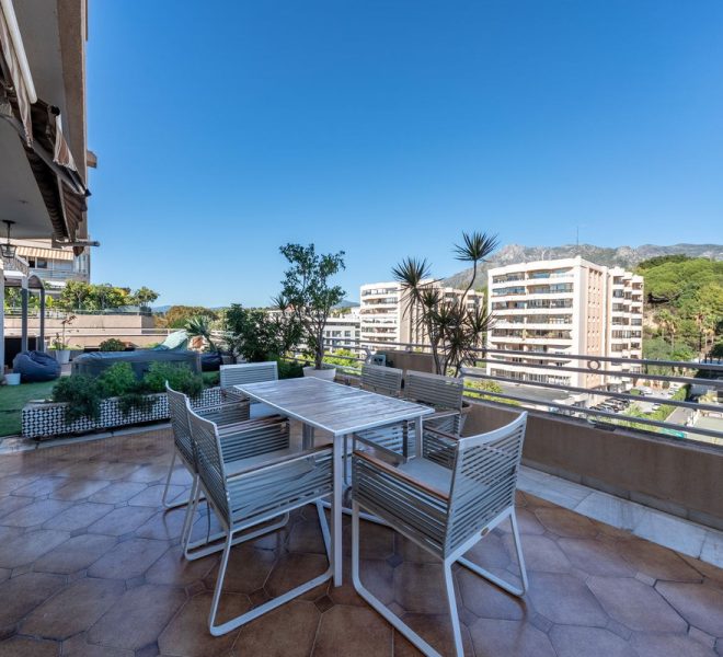 R5232337-Image 1-Middle Floor Apartment - 3 Beds - 66 Built