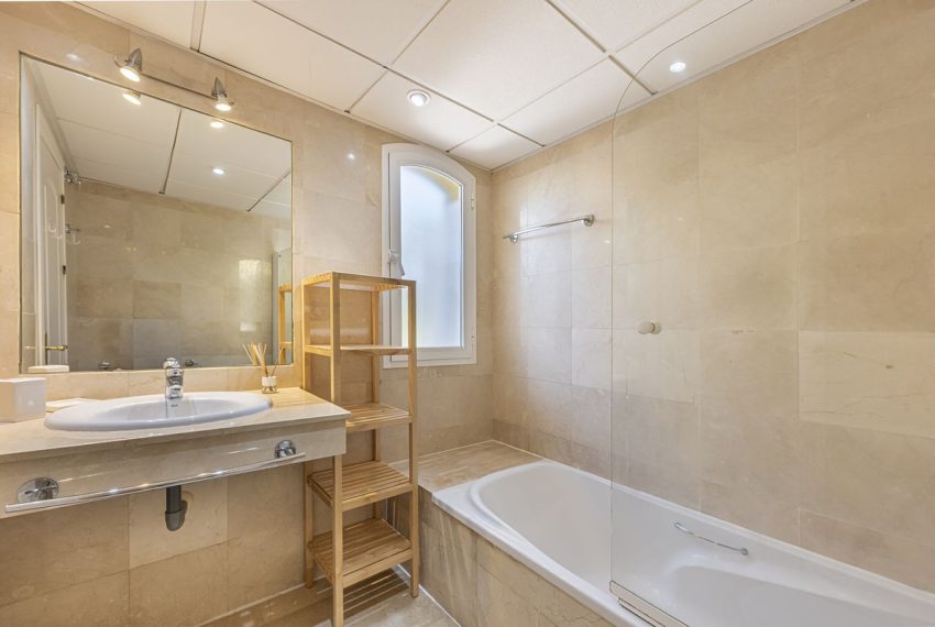 R5232496-Apartment-For-Sale-Nueva-Andalucia-Middle-Floor-Apartment-1-Beds-78-Built-15