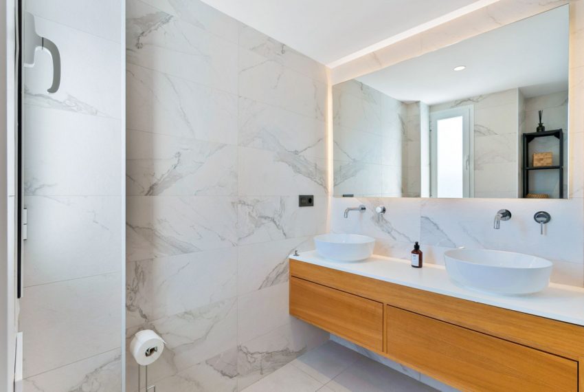 R5232568-Apartment-For-Sale-Nueva-Andalucia-Penthouse-Duplex-3-Beds-121-Built-19