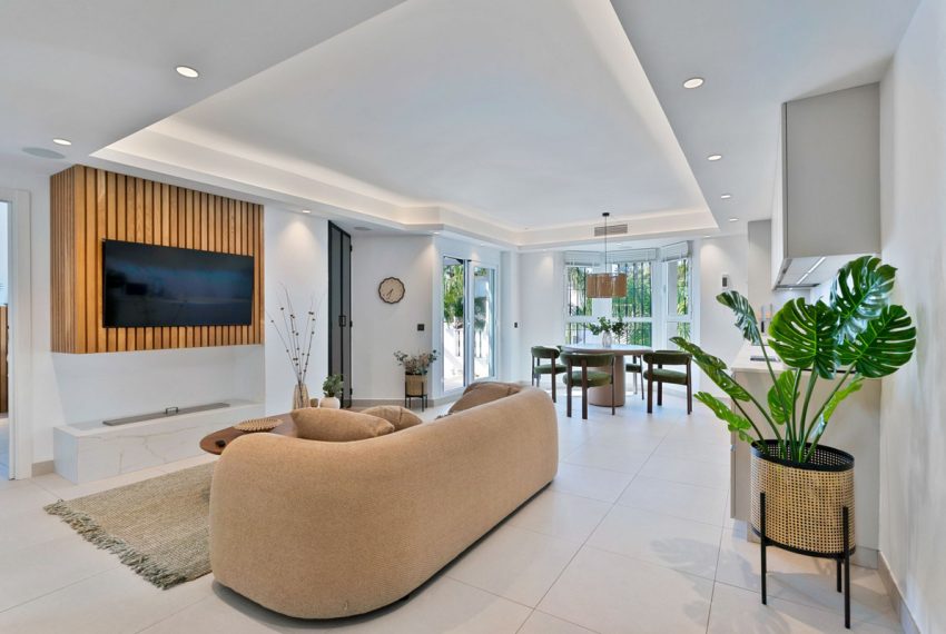 R5232568-Apartment-For-Sale-Nueva-Andalucia-Penthouse-Duplex-3-Beds-121-Built