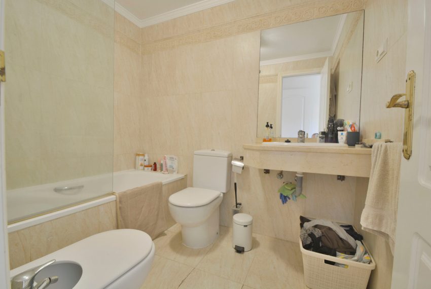 R5232757-Apartment-For-Sale-Marbella-Ground-Floor-Apartment-2-Beds-84-Built-8