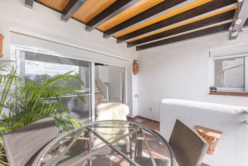 R5233384-House-For-Sale-Istan-Townhouse-3-Beds-175-Built-11
