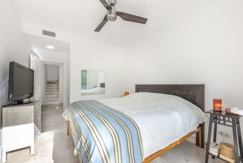 R5233384-House-For-Sale-Istan-Townhouse-3-Beds-175-Built-16