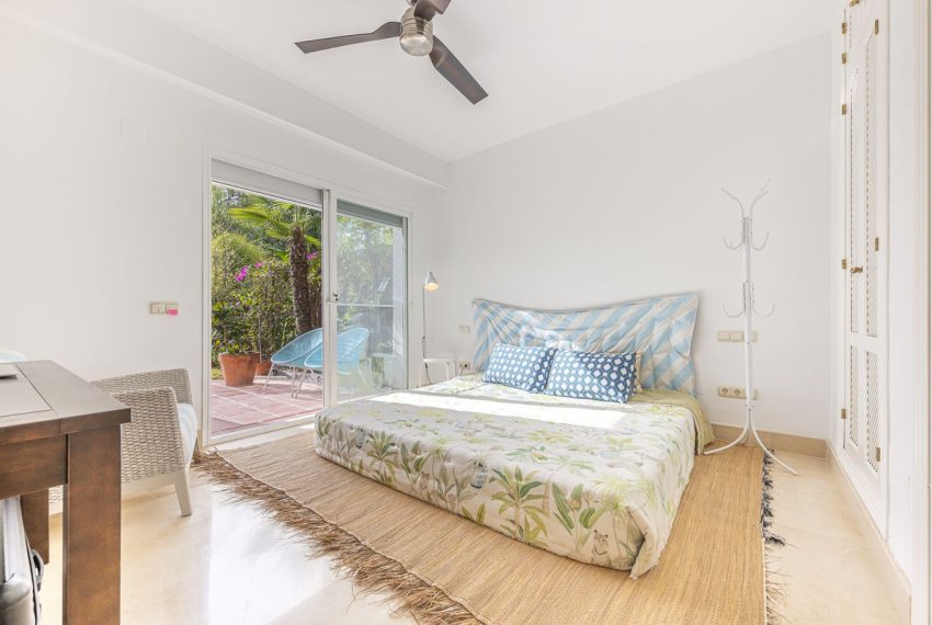 R5233384-House-For-Sale-Istan-Townhouse-3-Beds-175-Built-17