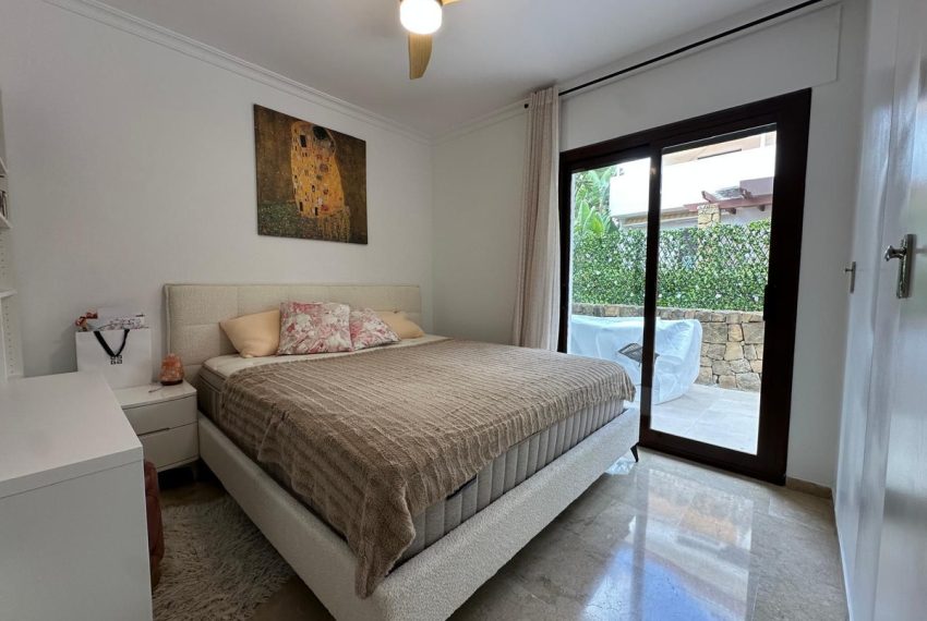 R5234650-Apartment-For-Sale-The-Golden-Mile-Middle-Floor-Apartment-2-Beds-89-Built-8